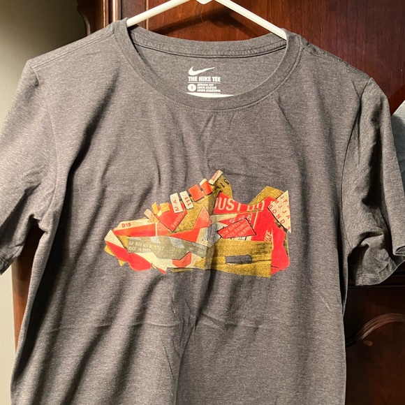 Men’s vintage Nike Tshirt - Picture 3 of 6